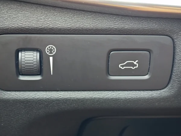 Volvo V90 D5 INSCRIPTION AWD A/T 2.0 173kW 30