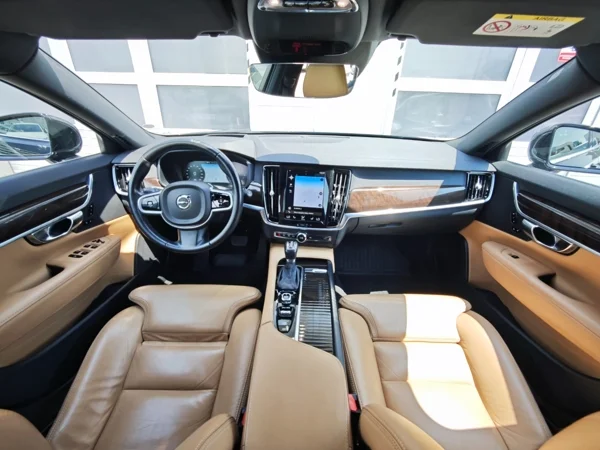 Volvo V90 D5 INSCRIPTION AWD A/T 2.0 173kW 14