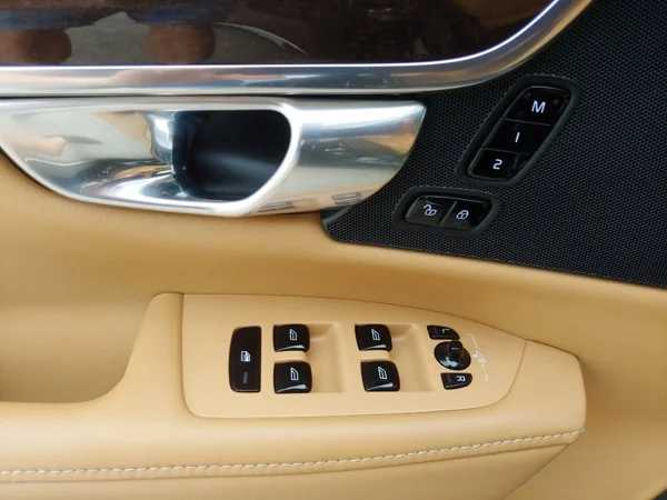 Volvo V90 D5 INSCRIPTION AWD A/T 2.0 173kW 31