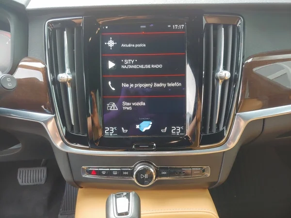 Volvo V90 D5 INSCRIPTION AWD A/T 2.0 173kW 18