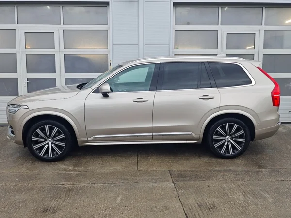 Volvo XC90 PLUS BRIGHT AWD B5 D 173kW 8