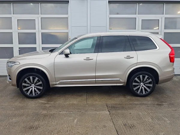 Volvo XC90 PLUS BRIGHT AWD B5 D 173kW 9