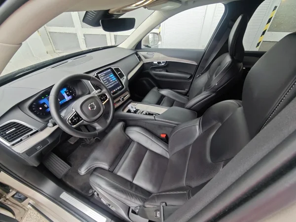 Volvo XC90 PLUS BRIGHT AWD B5 D 173kW 12