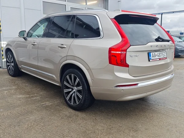 Volvo XC90 PLUS BRIGHT AWD B5 D 173kW 7