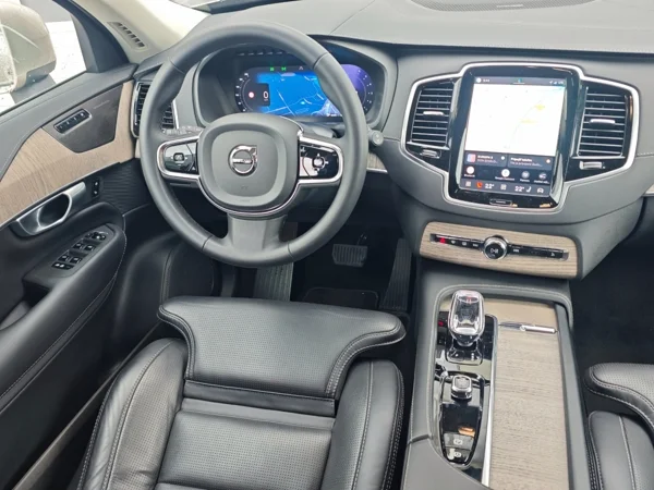 Volvo XC90 PLUS BRIGHT AWD B5 D 173kW 3