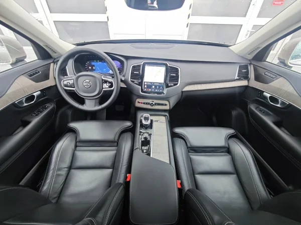 Volvo XC90 PLUS BRIGHT AWD B5 D 173kW 16