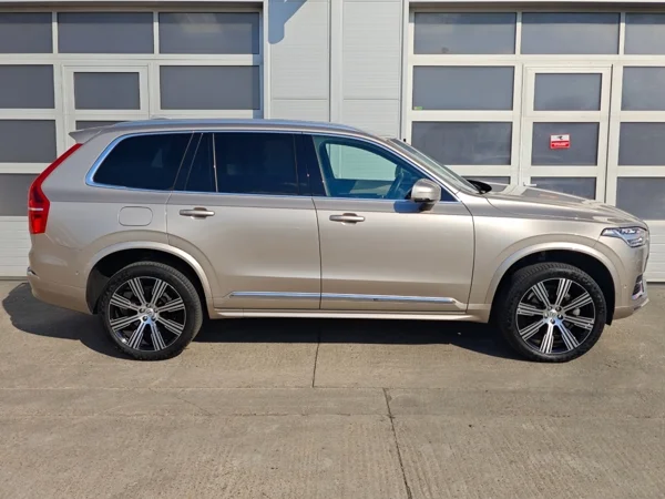Volvo XC90 PLUS BRIGHT AWD B5 D 173kW 11